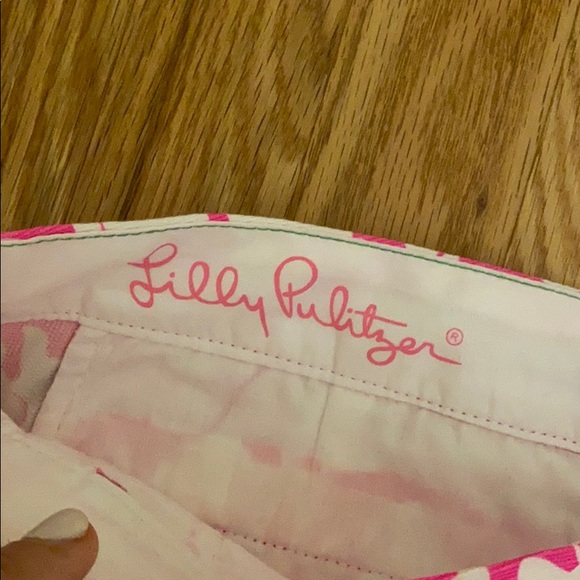 Hot pink elephant patterned Lily Pulitzer shorts - Picture 5 of 5